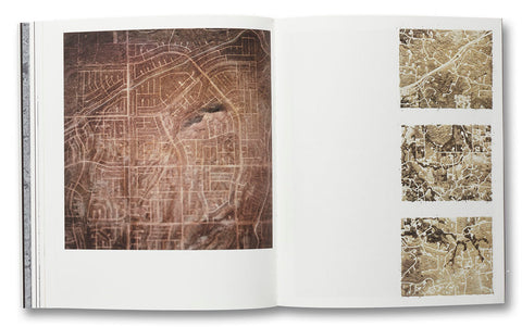 a Handful of Dust (First edition)  David Campany - MACK