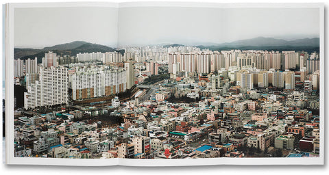 Nature & Politics  Thomas Struth - MACK